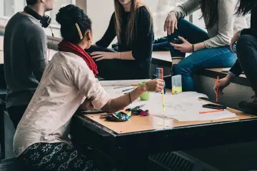 Ilustracja do wpisu 'Gdzie na studia w 2024 roku? Poradnik dla kandydatów'